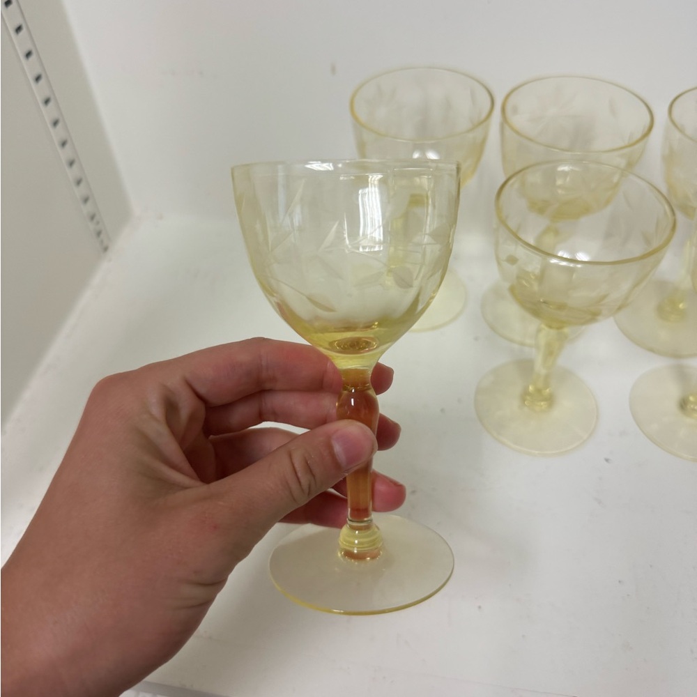 Vintage Yellow Cap Glass Set of 6 - Picture 2 of 4
